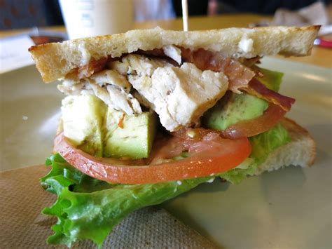 panera turkey and avocado sandwich